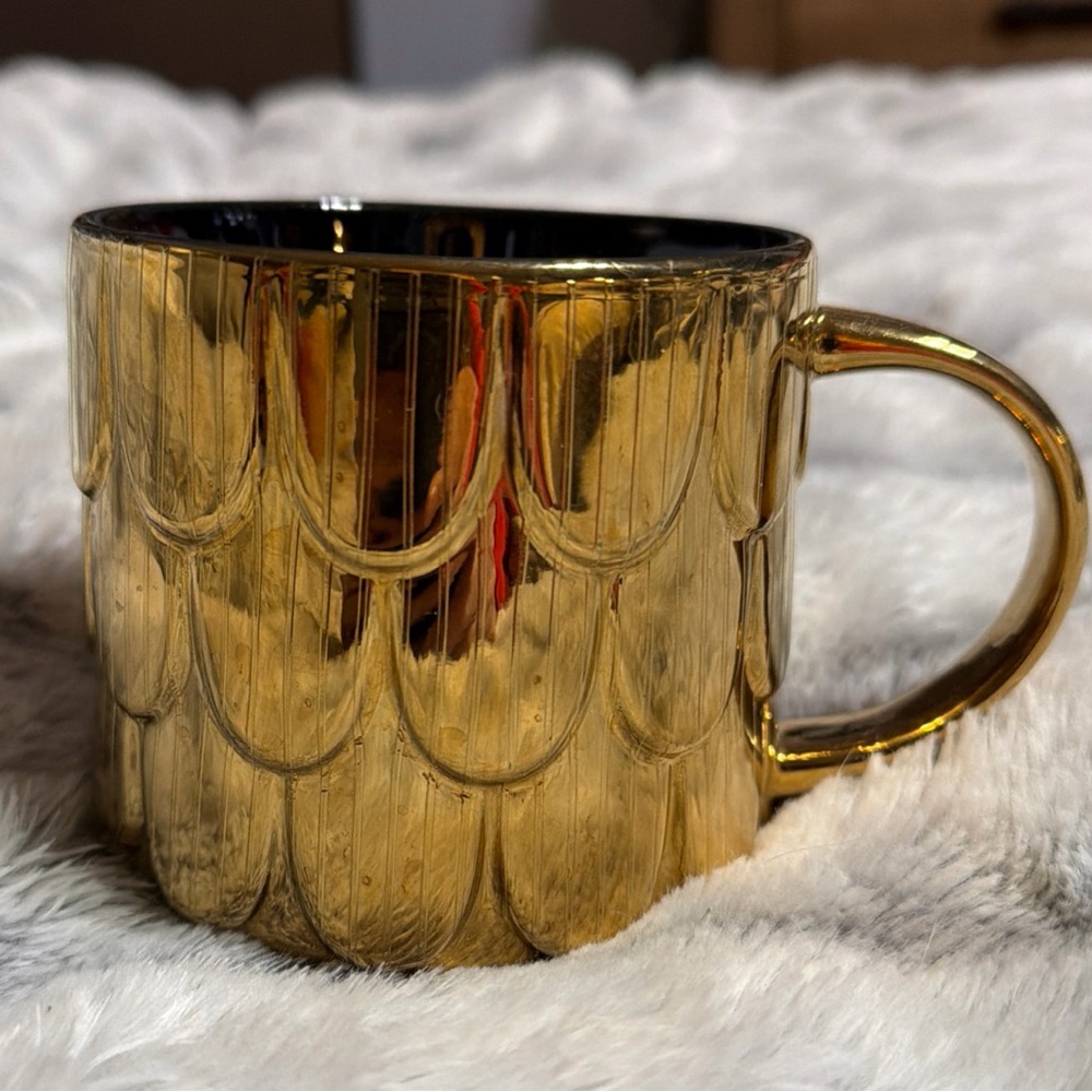 Starbucks Gold Holiday Mermaid Siren Tail 2019 Textured Mug